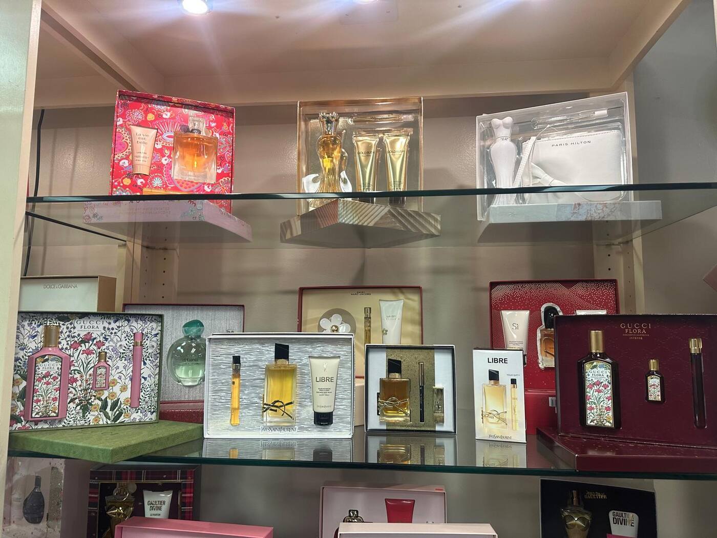 Vitrina de sets de perfume